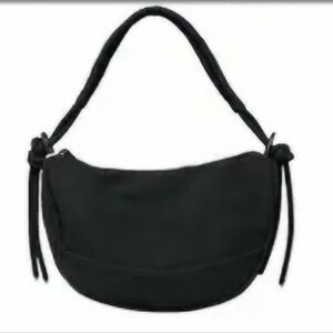 Cee Klein Sleek Blk Crescent Shoulder Bag with Wrapped/Braided Adjustable Strap